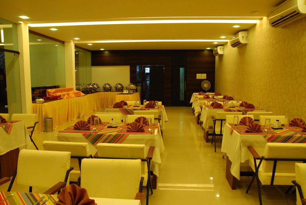 Sayoojyam Residency Hotel Palakkad Bagian luar foto