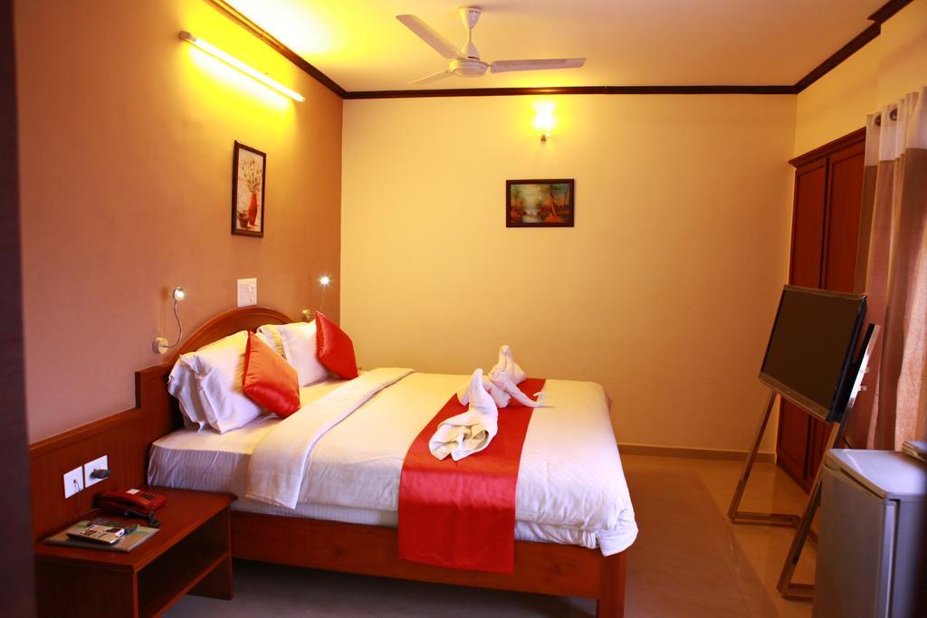 Sayoojyam Residency Hotel Palakkad Ruang foto