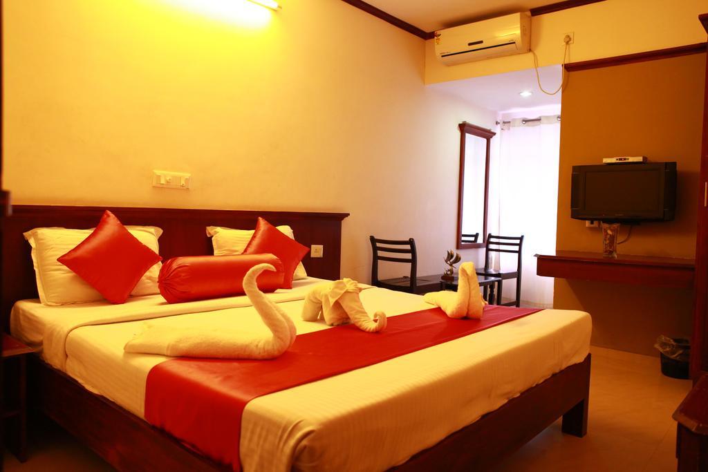 Sayoojyam Residency Hotel Palakkad Ruang foto